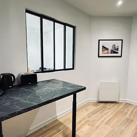 Apartment 2 Lenoir T2 Spacieux Avec Jacuzzi Au Centre-ville Reims